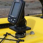 Railblaza drehbare Montageplattform S mit Humminbird PiranhaMax Fishfinder