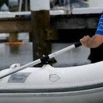 Railblaza Rowlock Ruderdollen im Einsatz auf einem Tender